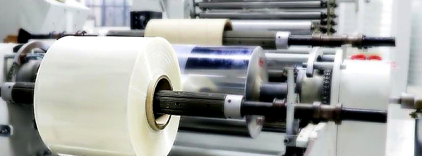 Plastic extrusion line producing film